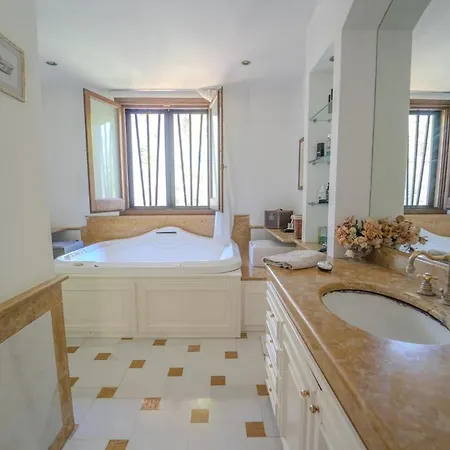 Mariangela Luxury Mondello *