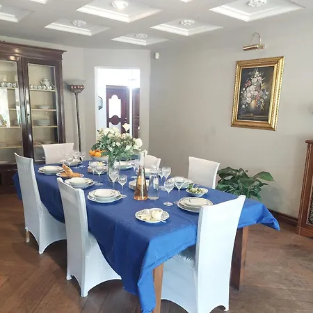 Mariangela Luxury Mondello